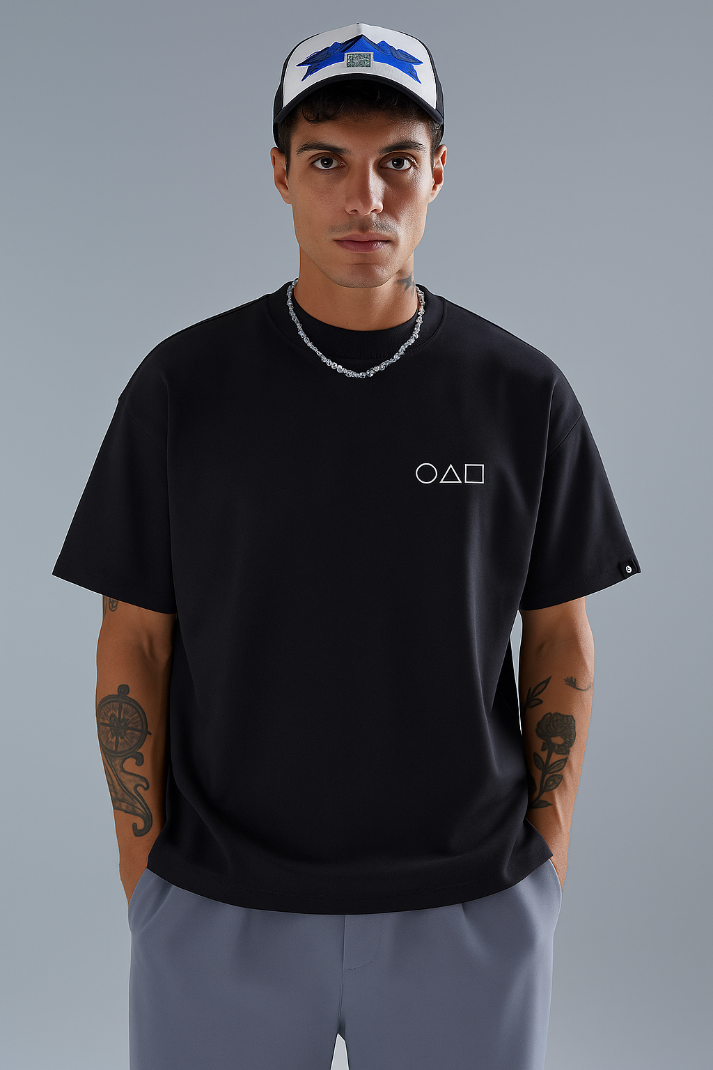 The Front man’s Black oversized T-shirt